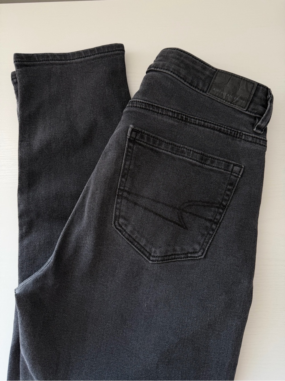 AE 🦅 0R MOM JEAN